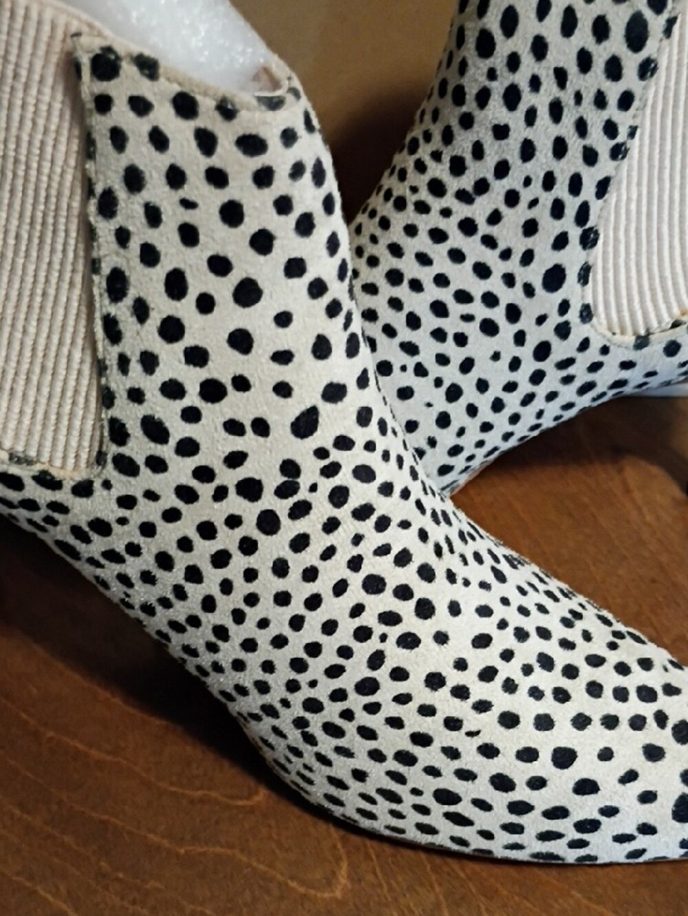 Journee Collection White and Black Dalmatian Print Pointed Ankle Boots - Picture 5 of 8